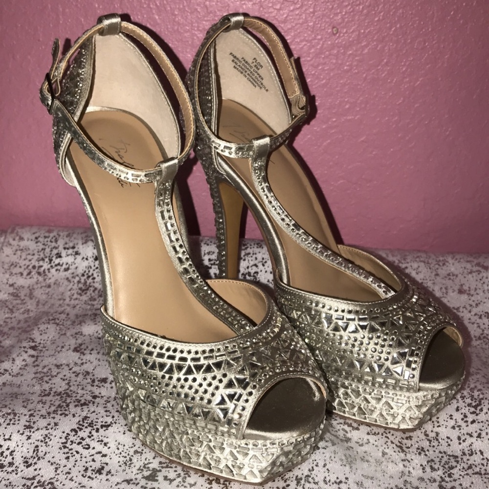 Thalia Sodi Flor Womens Sandals